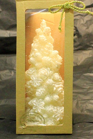 Kalėdinė žvakė Eglutė su konkorėžiais