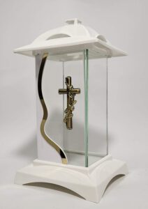 ŽVAKĖ Į KAPINES