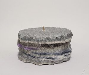 Palmių vaško žvakė "AKMUO"